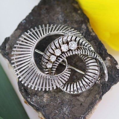 Spilla a spirale in oro bianco vintage