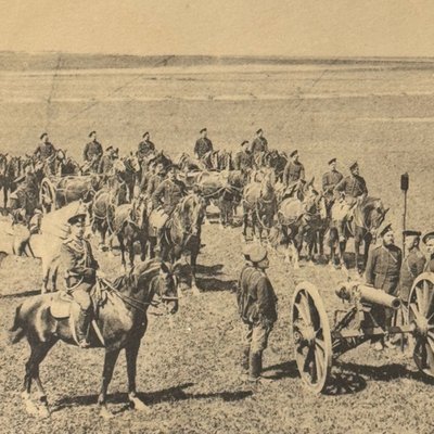 Photograph of Emperor Nicholas II with artillery by M.M. de Jongh Brothers, 1899