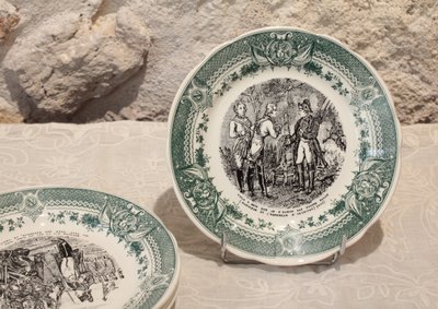12 piatti parlanti in terracotta di Sarreguemines, Napoléon Bonaparte, metà del XIX secolo