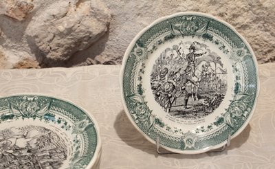 12 piatti parlanti in terracotta di Sarreguemines, Napoléon Bonaparte, metà del XIX secolo