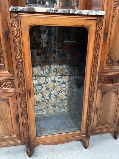 Buffet d'époque Art Déco en noyer massif XX siècle