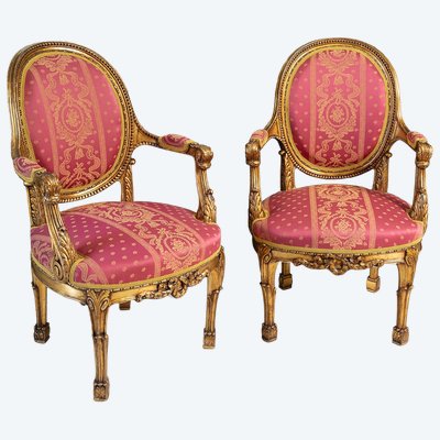 Paire de fauteuils anciens français de style Charles X.