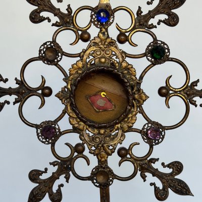 Gilt brass reliquary, 19th century, decorated with fleur-de-lis