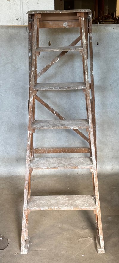 Escabeau bois à restaurer