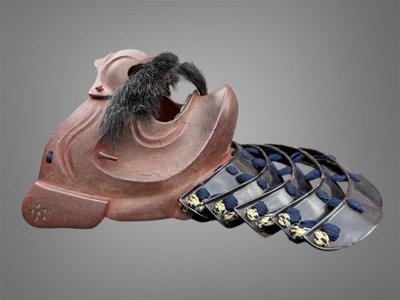 Halbe Samurai-Mempo-Maske – Edo-Zeit (1603–1868).