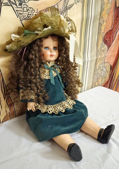 Petite poupée vintage en celluloïd des années 40 - France