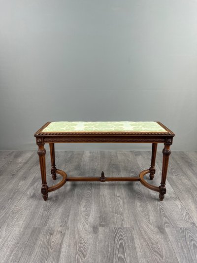 Banquette de style Louis XVI en bois sculpté, XIXe Siècle