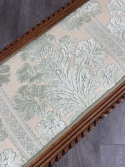 Banquette de style Louis XVI en bois sculpté, XIXe Siècle