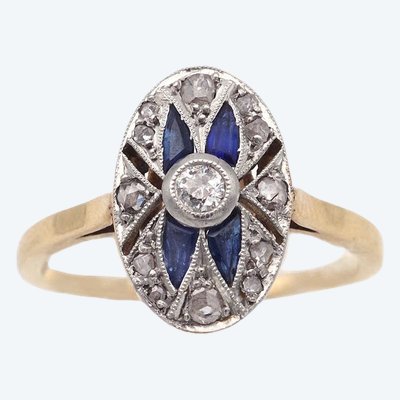 Bague Art Deco ovale saphirs en or 18 karats et platine