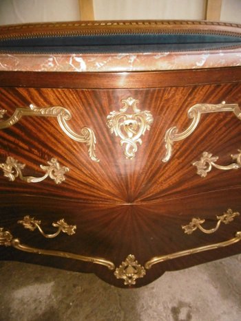 Commode Louis XV Galbée