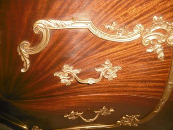 Commode Louis XV Galbée