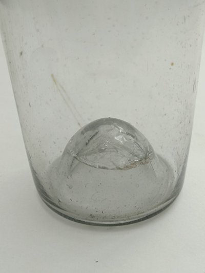 Blown glass jar (1) - 18th century