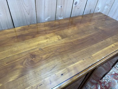 Sideboard aus Kirschholz im Jagdstil