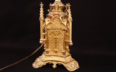 Gilt bronze gilt bronze Gothic decorated base