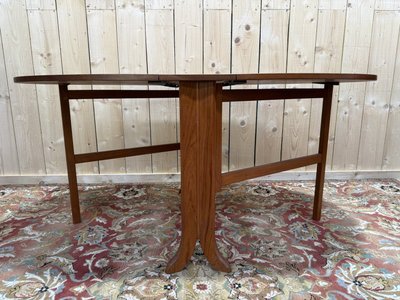 Scandinavian style Gateleg table