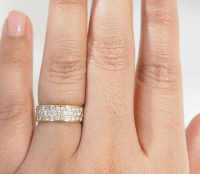 Bague alliance pavée diamants en or jaune