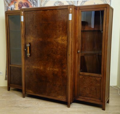 Importante bibliothèque époque Art Déco en loupe d'Amboine et acajou