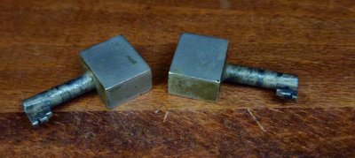 Importante bibliothèque époque Art Déco en loupe d'Amboine et acajou