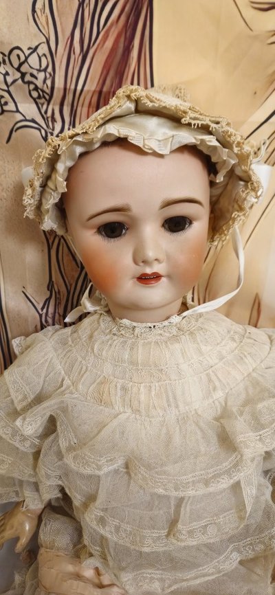 Grande poupée ancienne française en porcelaine / marquée UNIS FRANCE 301 / haut 88 cm