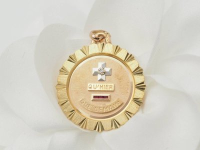 Augis Medal “More Than Yesterday Than Tomorrow” Yellow Gold Diamond Ruby – Love Jewel