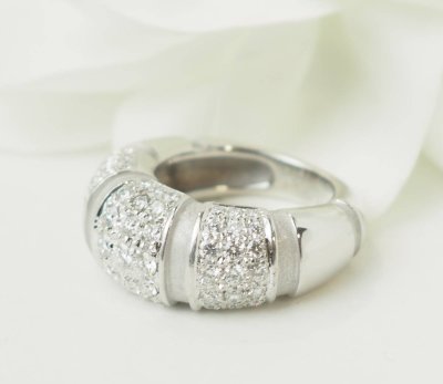 Bague Pavage Mauboussin Nadja en or blanc et diamants