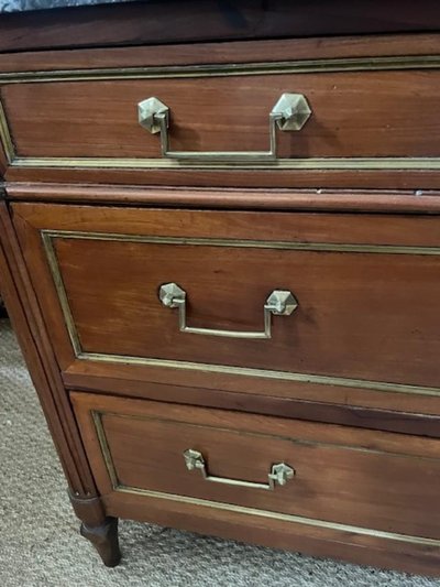 Commode 18 ème en acajou d'époque Louis XVI