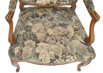 Coppia di poltrone in stile Luigi XV dette "à la Reine".