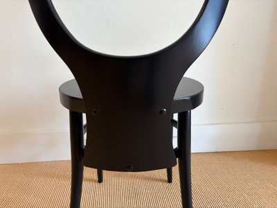 SUITE DE 4 CHAISES BISTROT BAUMANN LAQUÉES NOIRES.