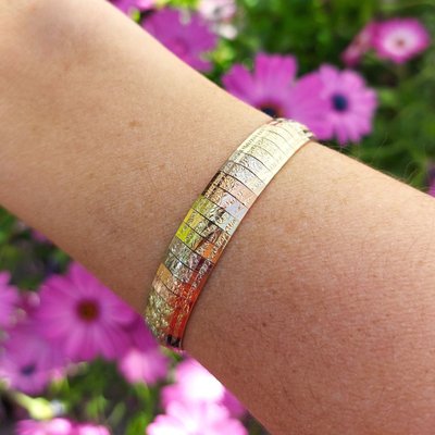 Bracelet ruban trois ors 14k, lamelles articulées ciselées