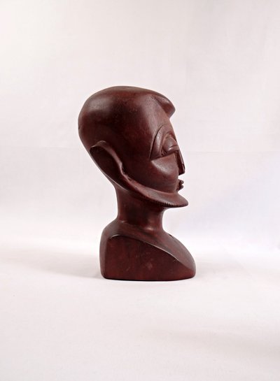 Buste d'homme sculpture en bois d'Acajou rouge art Africain moderniste XXe