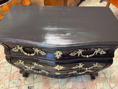 Cassettiera nera del XIX secolo