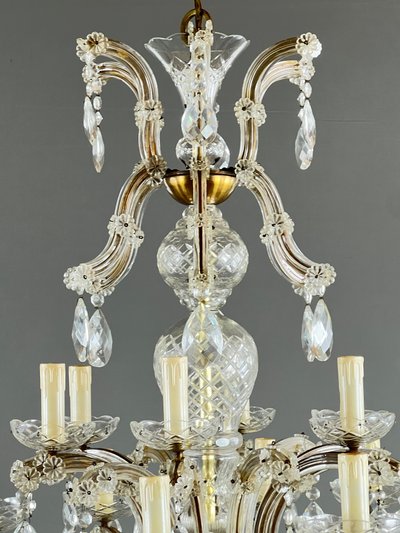 Grand lustre en cristal à pampilles, style Louis XV, XXe siècle