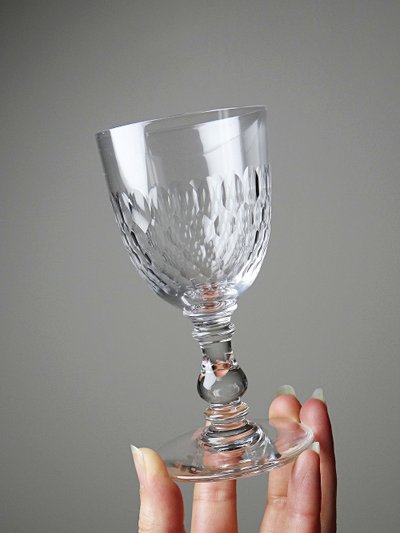 Suite de 7 verres à porto en cristal taillé att. Baccarat variante Richelieu