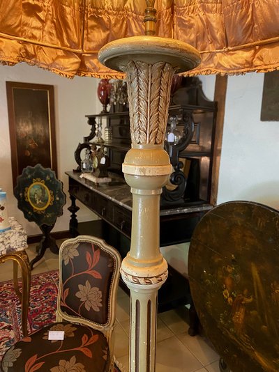 Louis XVI style floor lamp in grey lacquered wood