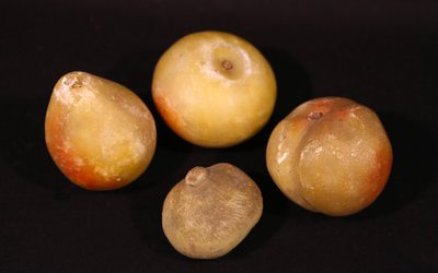 Faux fruits XVIIIeme siècle  Marbre 