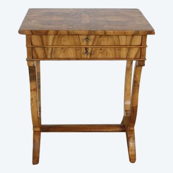 Petite Table de Salon en Noyer, époque Restauration – Début XIXe
