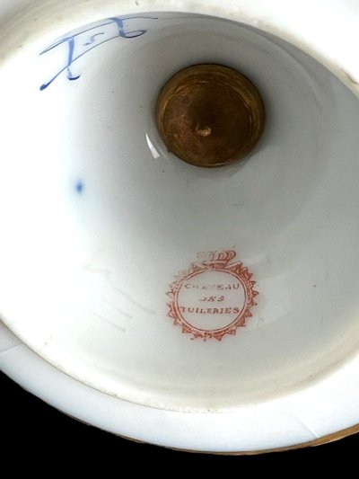 Großes Paar Vasen Aus Sèvres-Porzellan "Stempel Château Des Tuilerie "xixe