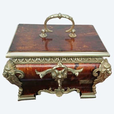 Schatulle aus Schildpatt und Bronze