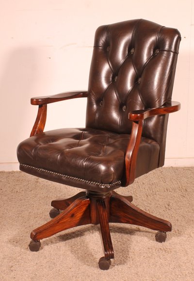 Fauteuil De Bureau Dit fauteuil directeur En bois Et Cuir capitonné