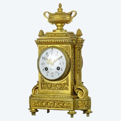Louis XVI style gilt bronze clock - Napoleon III period - Parisian work circa 1880