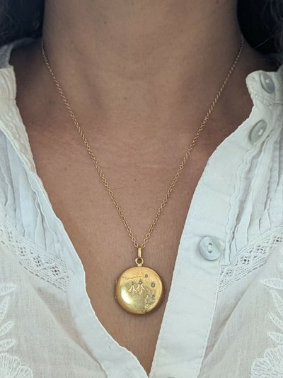 Art Nouveau 18k Gold Round Medallion French Pendant Antique Photo Frame CIRCA 1900