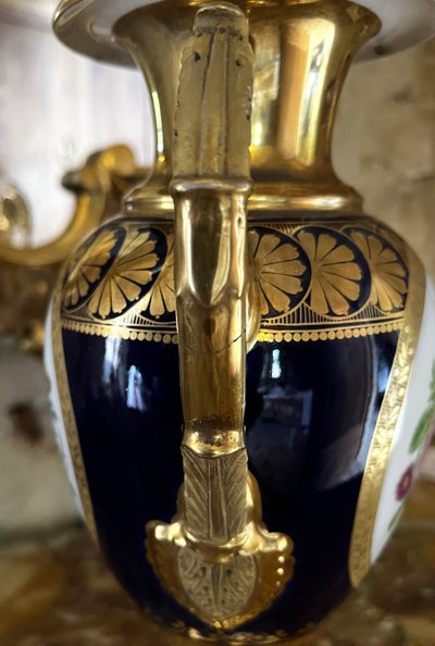 Vaso in porcellana di Parigi, inizio XIX secolo