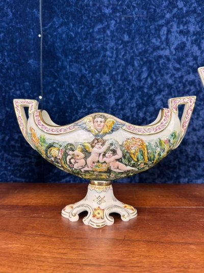 Capodimonte : Trimmer con Angelot in porcellana del primo Novecento