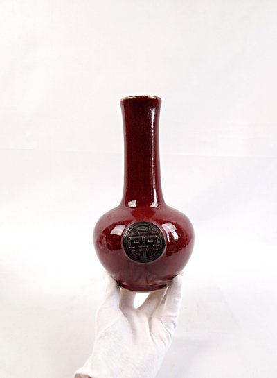 Vaso in porcellana cinese a doppia felicità shuāng xǐ rosso sangue di bue fine XIX secolo