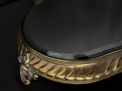 Bronzetablett mit Spiegelboden, Stil Louis XV