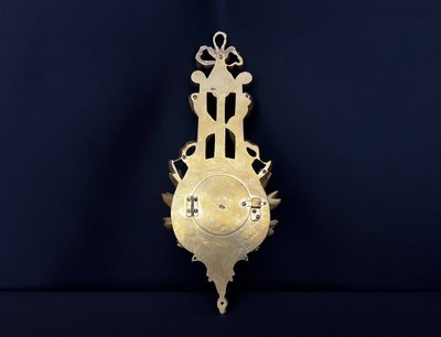 Pendule murale en bronze doré, style Louis XVI
