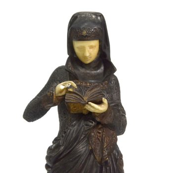 "'La liseuse'" di Carrier Belleuse bronzo patinato dorato, fine XIX secolo