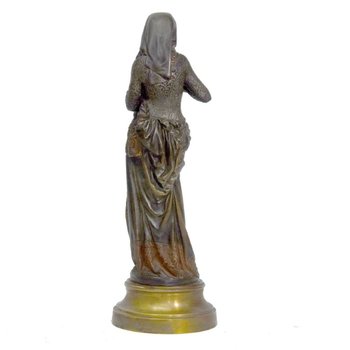 "'La liseuse'" di Carrier Belleuse bronzo patinato dorato, fine XIX secolo