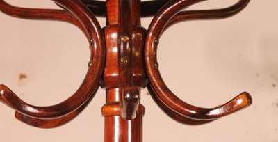 Appendiabiti a pappagallo, Art Nouveau, noto come Thonet