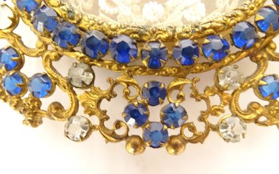 Reliquaire médaillon laiton doré strass Saints Reine Valentin Robert XIXème